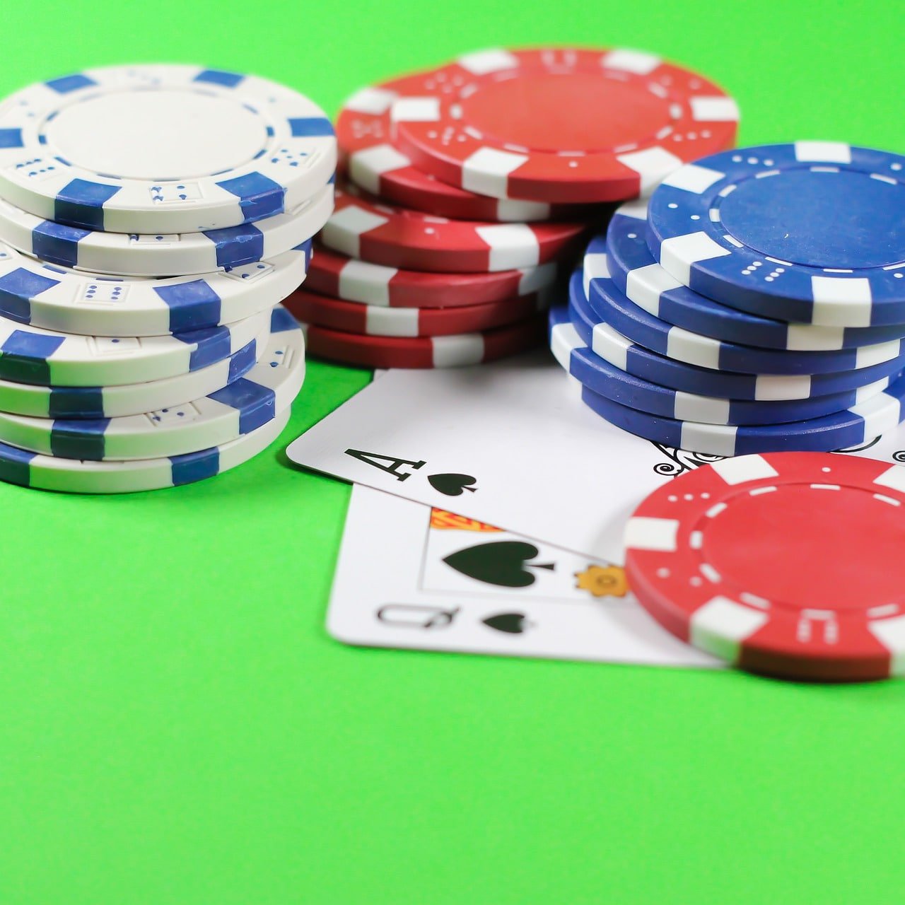 Bangladesh adults browsing Treasure Bowl on 333ok bet through mobile devices