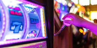 Bangladesh mobile players viewing 333ok bet Hi Lo sections with clear controls